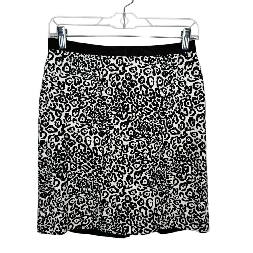 ANN TAYLOR / black white cheetah leopard printed a-line skirt / 4 PETITE